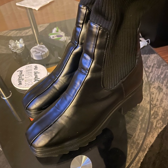 Fashion Nova Boots - Picture 3 of 3